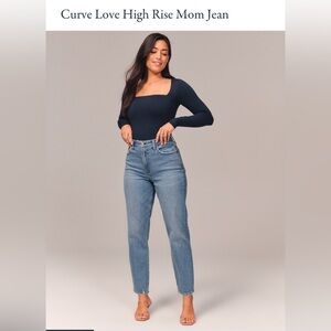 LIKE NEW - Abercrombie Curve Love Mom Jeans - Size 30S